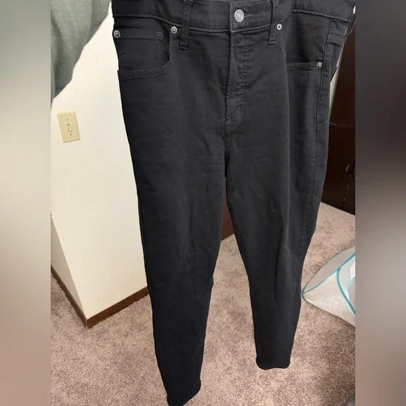 Gap - Absolute Black High Rise True Skinny Women’s Jeans - Picture 4 of 5